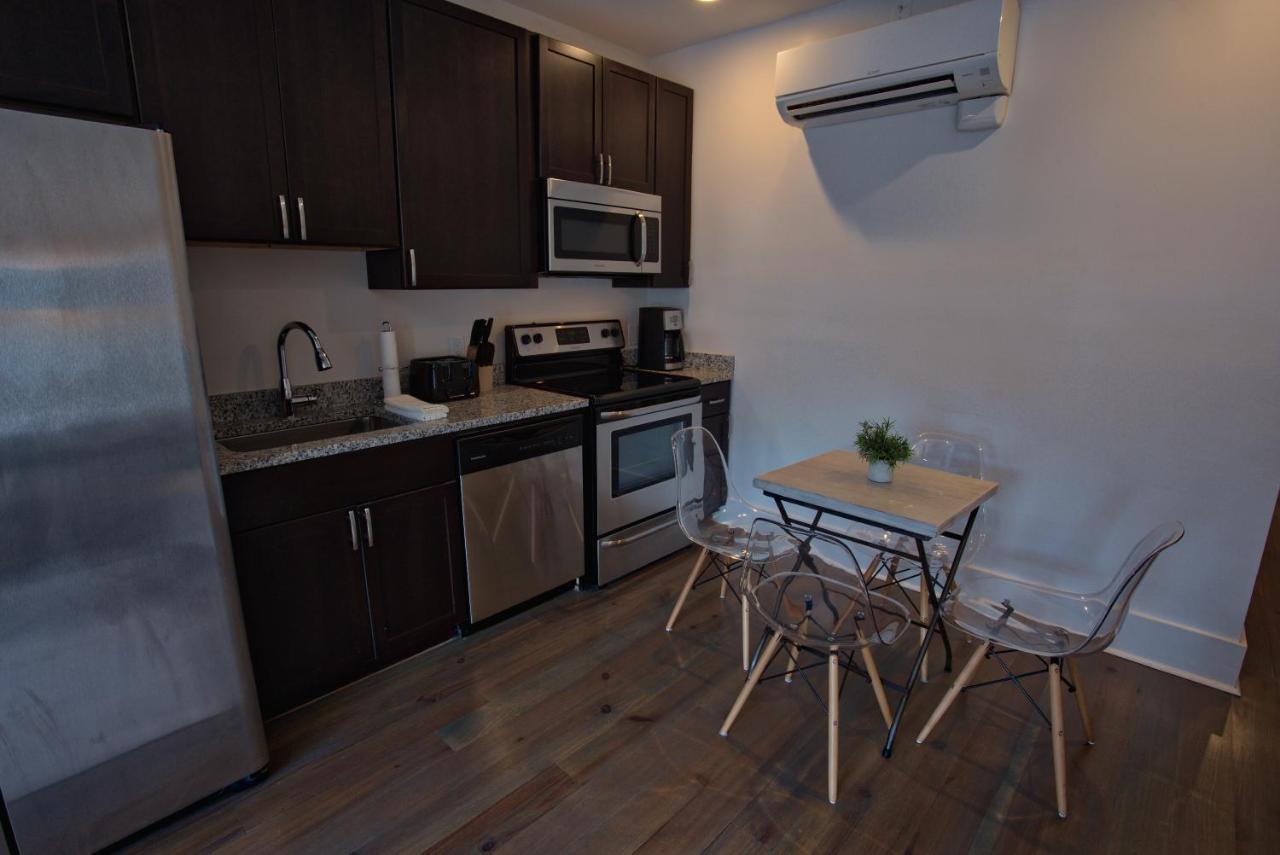 493 King Two Bedroom Suites Чарльстон Номер фото